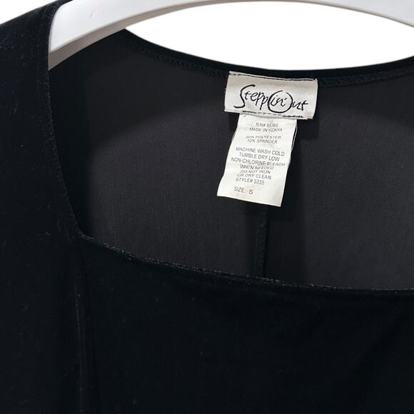 Vintage 90s Steppin’ Out Faux Fur Cuffs Velvet Dress - Picture 6 of 6